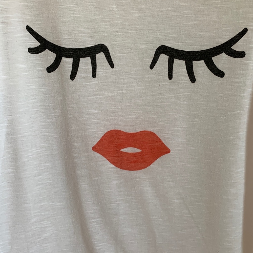 Fantastic Fawn tee size Medium